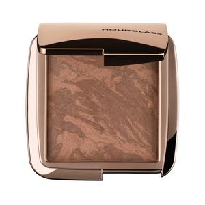 Hourglass Ambient Lighting Bronzer